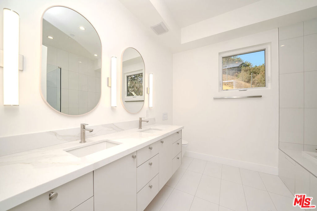 2882 El Roble Drive Property Photo 20