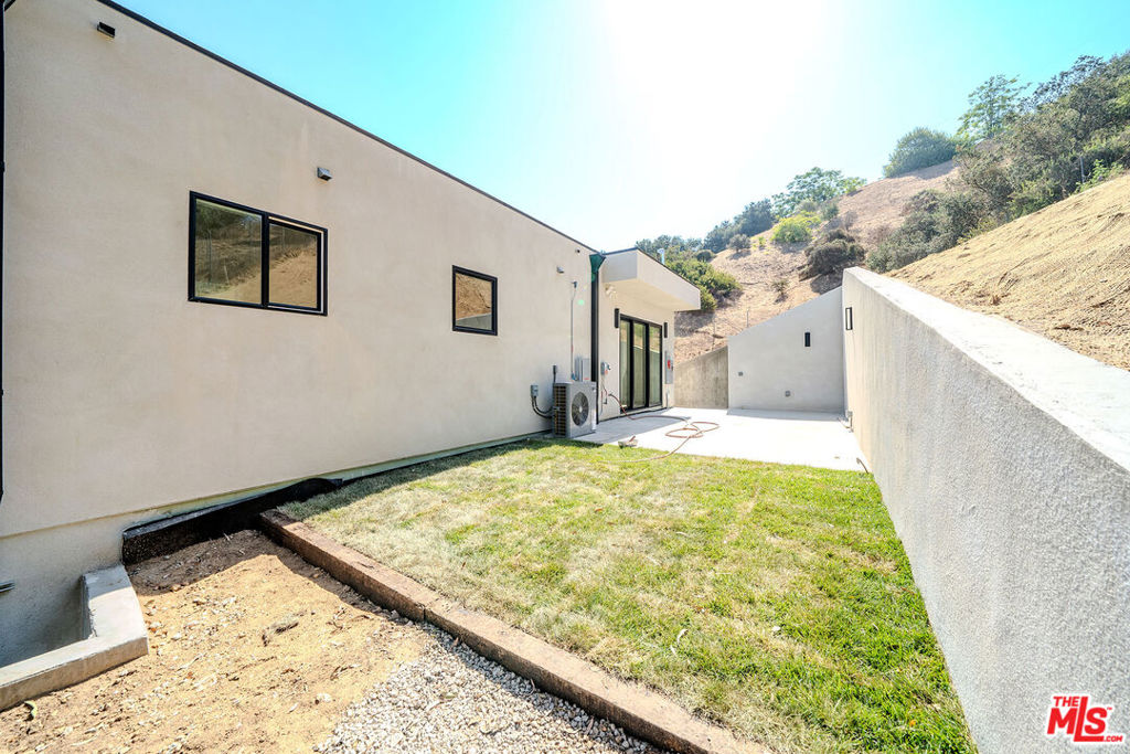 2882 El Roble Drive Property Photo 26