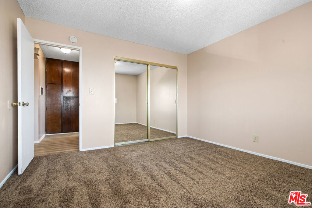 14108 Doty Avenue 38 Property Photo 15