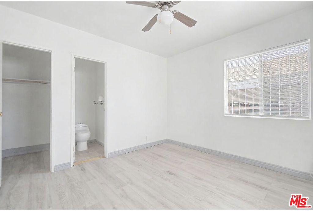 12015 S Willowbrook Avenue Property Photo 1