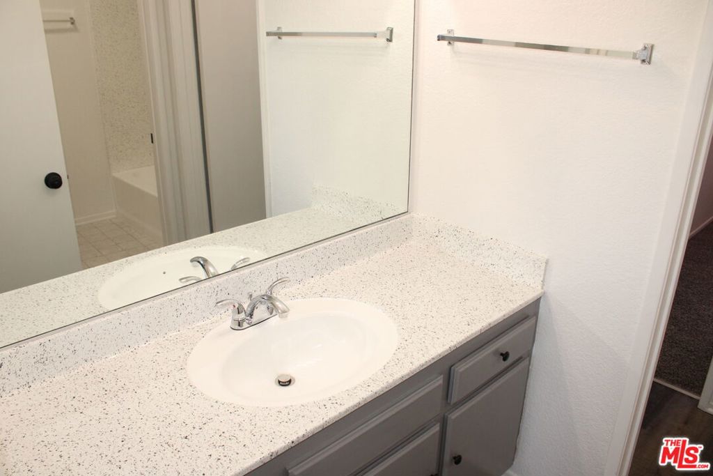 16515 S New Hampshire Avenue 17 Property Photo 15
