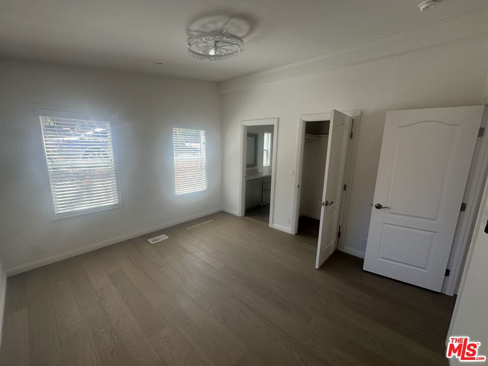 1336 La Crescenta Drive 2 Property Photo 5