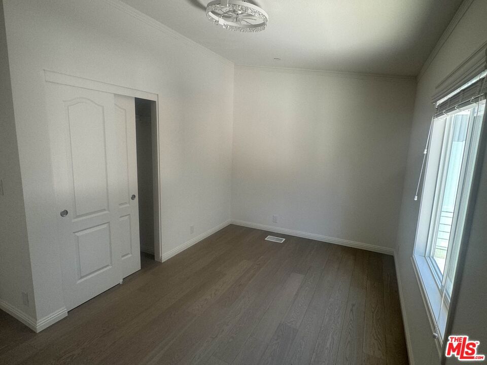 1336 La Crescenta Drive 2 Property Photo 11