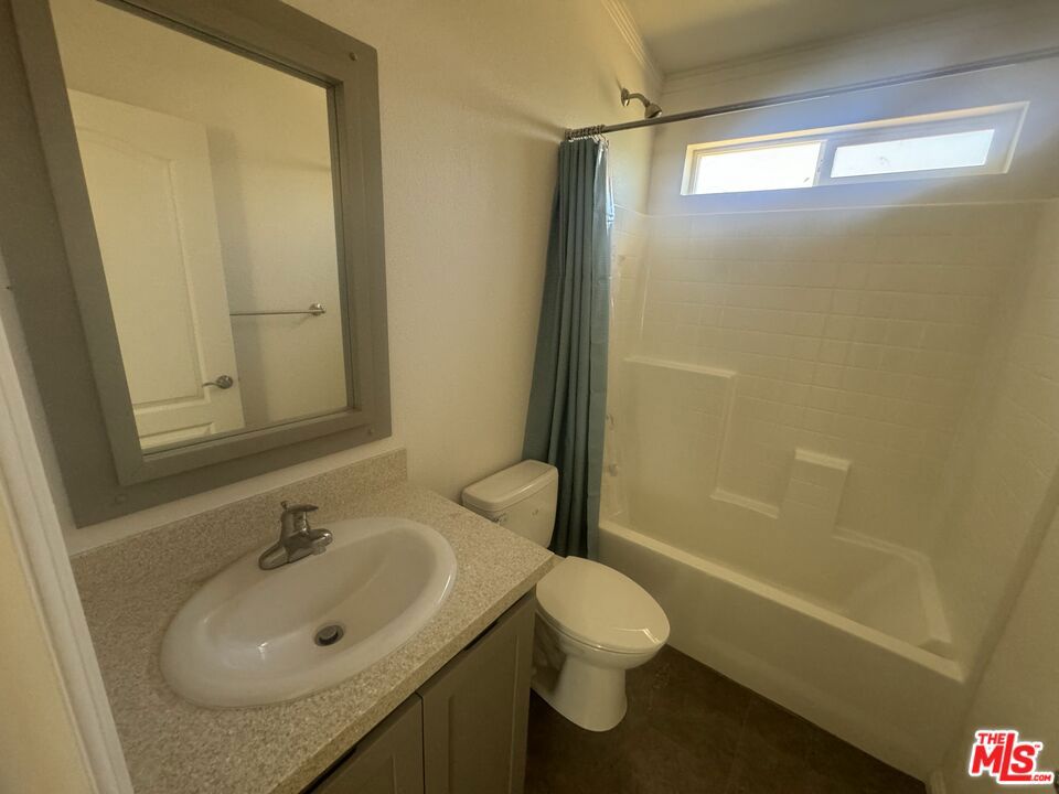 1336 La Crescenta Drive 2 Property Photo 16