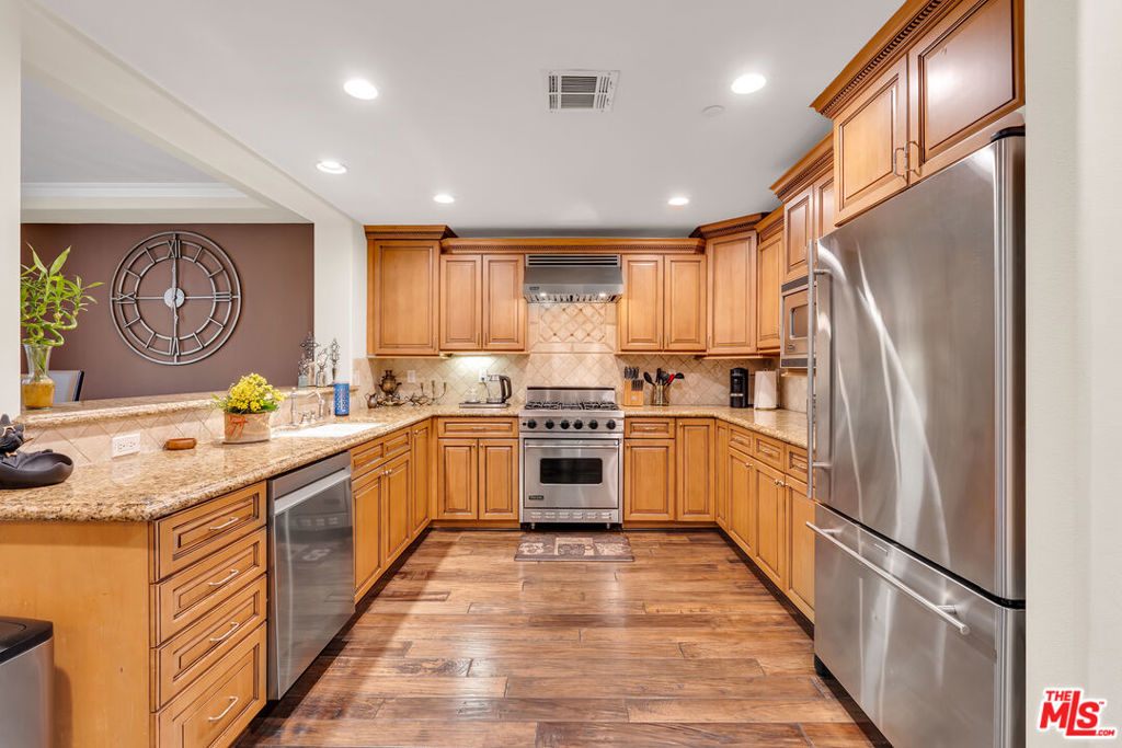 1530 Camden Avenue 304 Property Photo 6