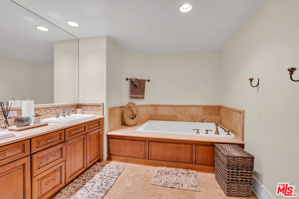 1530 Camden Avenue 304 Property Photo 22