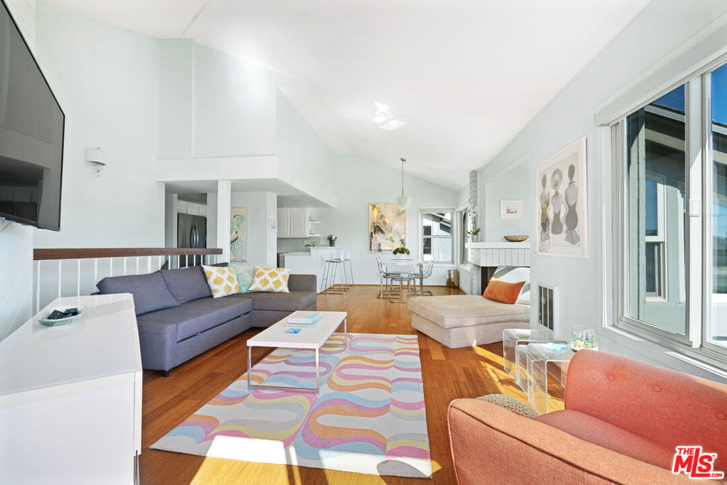 4532 La Brea Street Property Photo 11