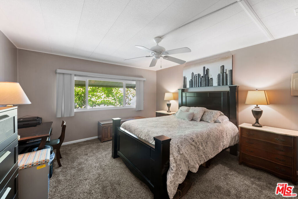429 Butterfield Property Photo 15