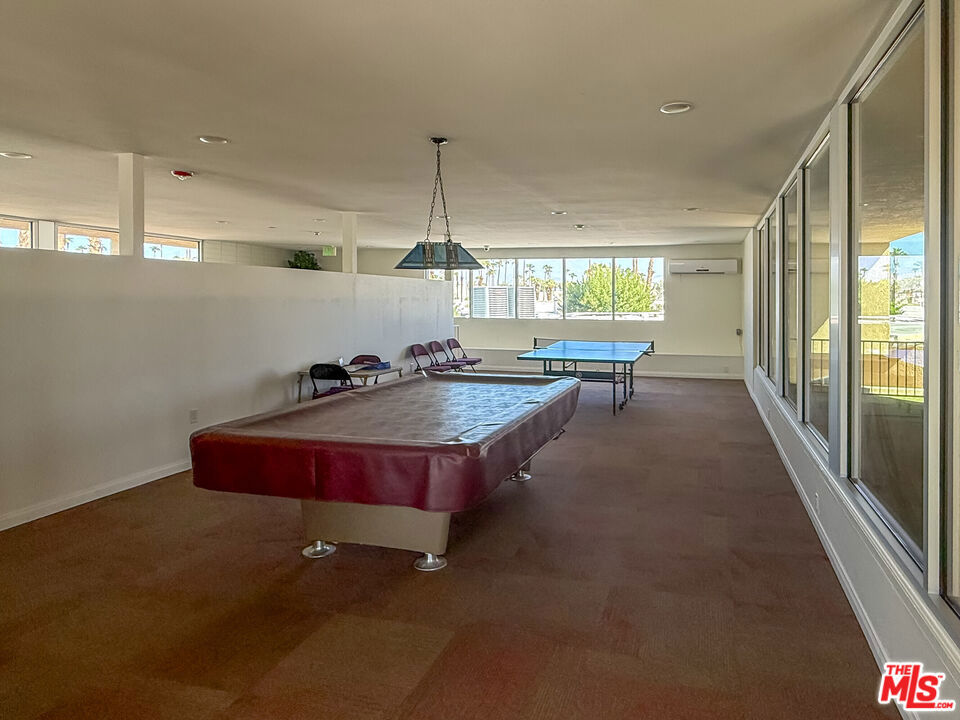 429 Butterfield Property Photo 32