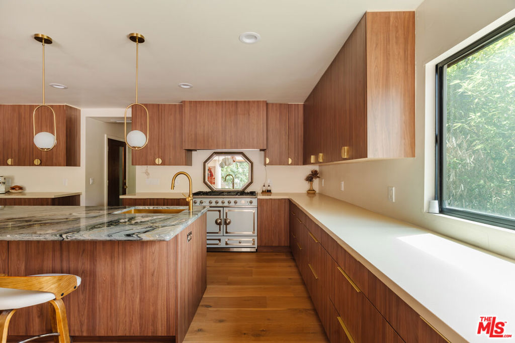 12220 Benmore Terrace Property Photo 12