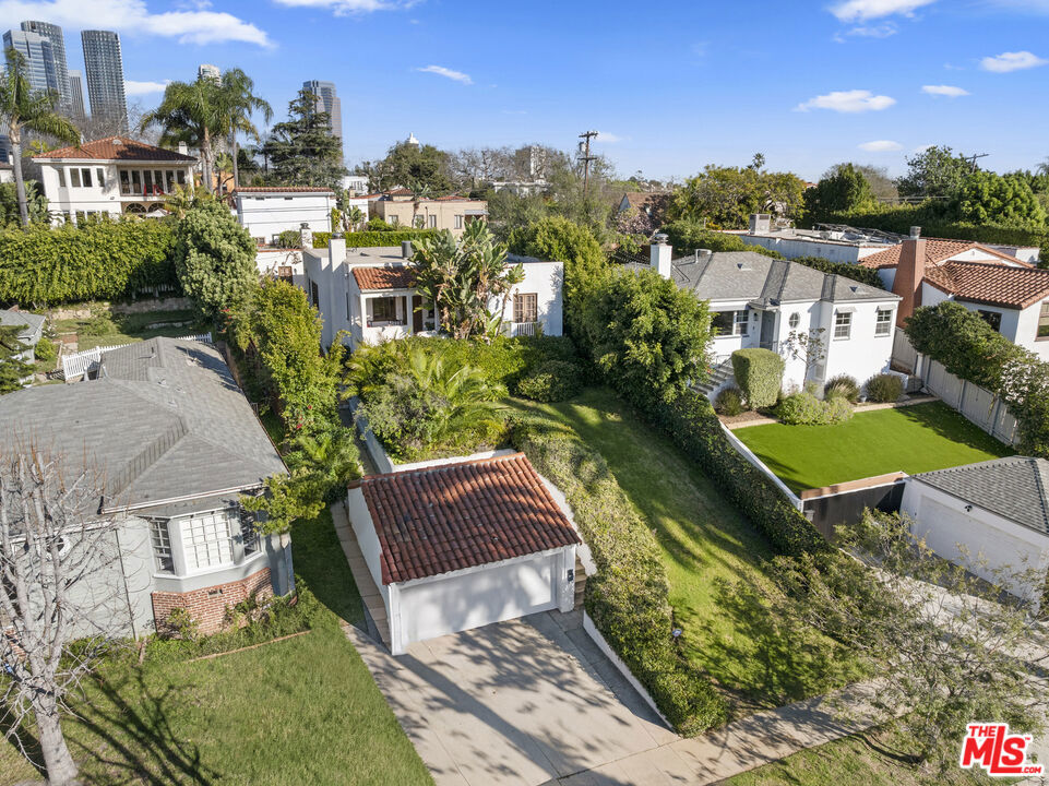 1914 Fairburn Avenue Property Photo 3