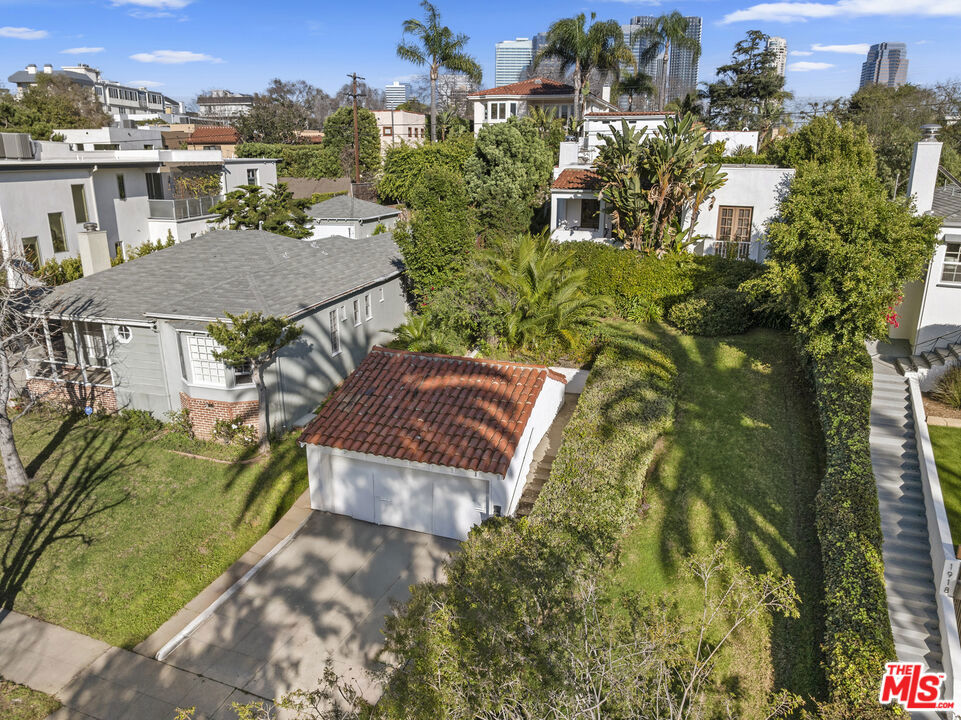 1914 Fairburn Avenue Property Photo 4