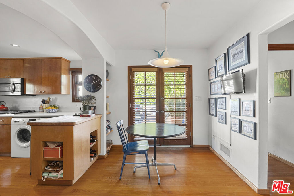 1914 Fairburn Avenue Property Photo 18
