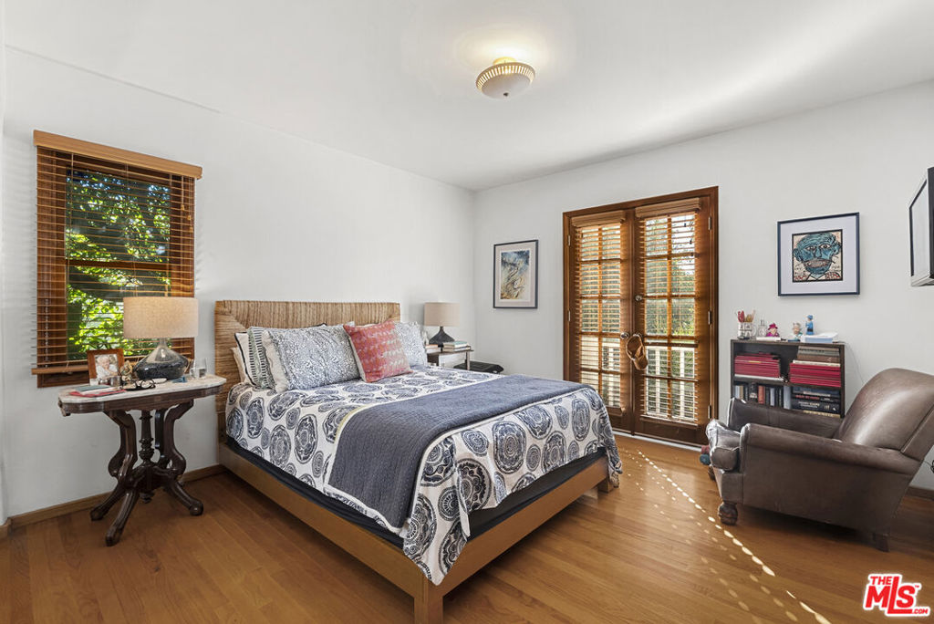 1914 Fairburn Avenue Property Photo 24