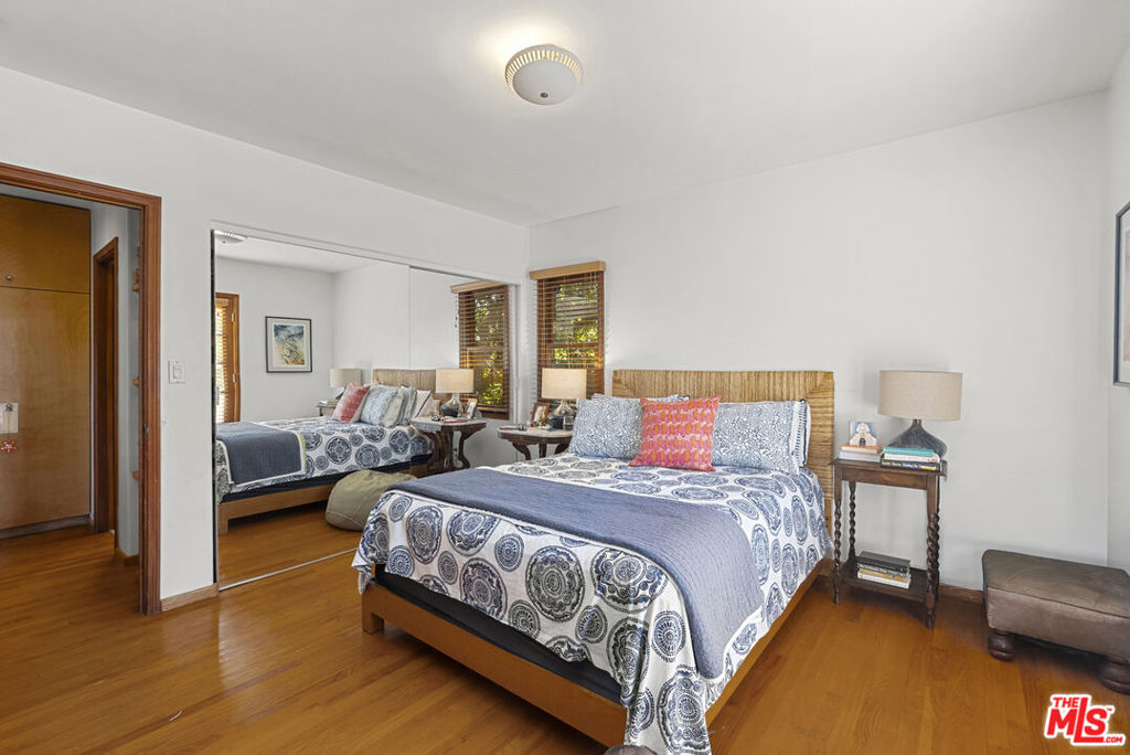 1914 Fairburn Avenue Property Photo 25