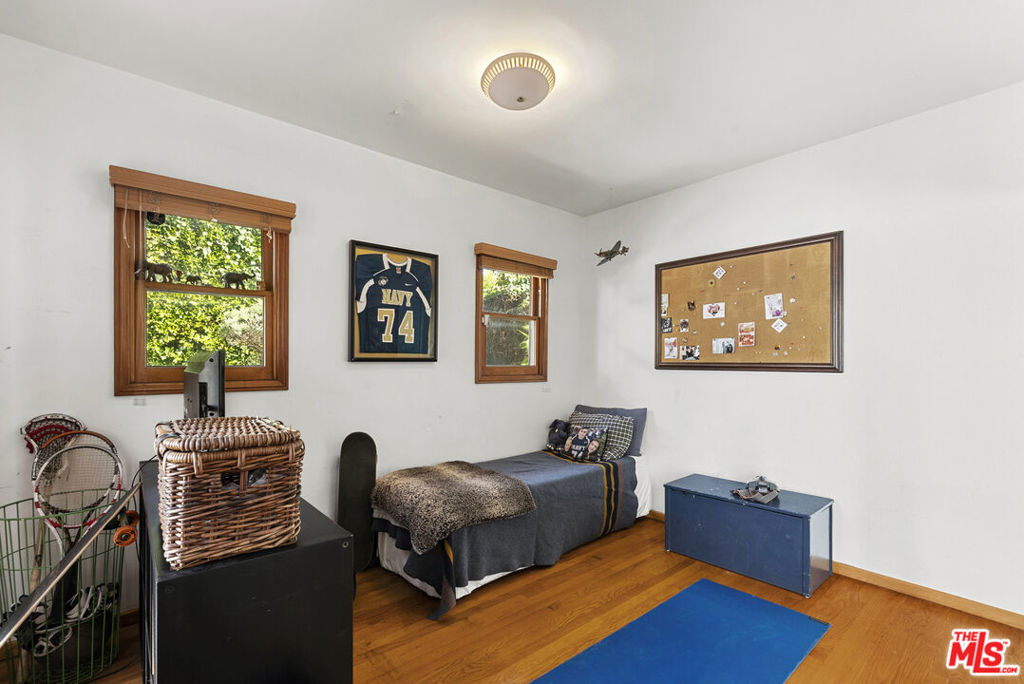 1914 Fairburn Avenue Property Photo 27
