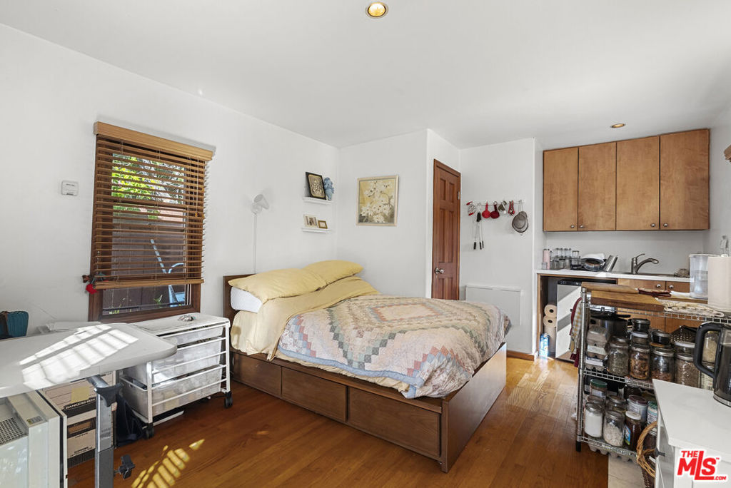 1914 Fairburn Avenue Property Photo 43