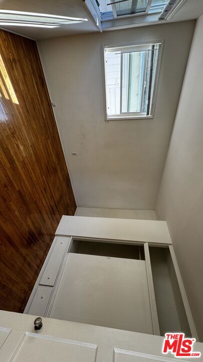 1941 Barry Avenue Property Photo 7
