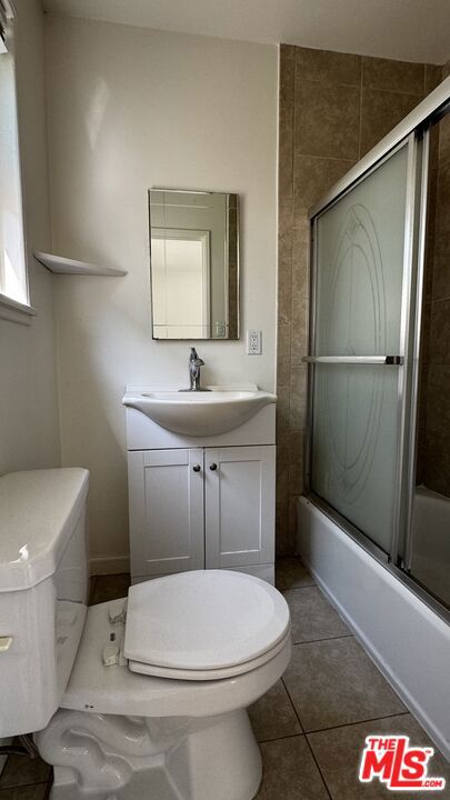 1941 Barry Avenue Property Photo 8