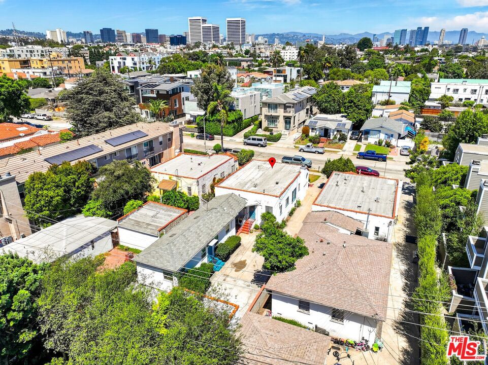 1941 Barry Avenue Property Photo 11