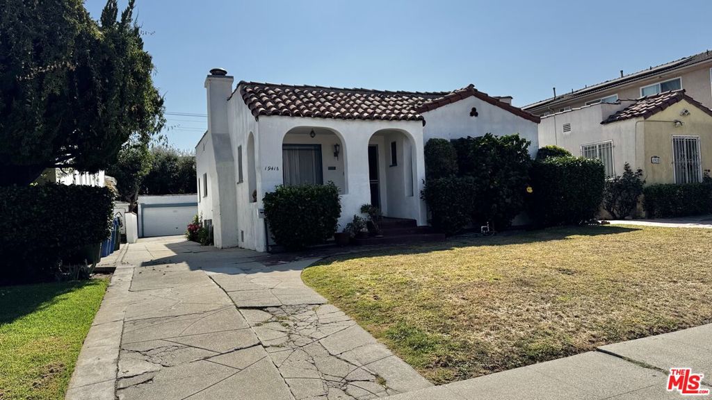 1941 Barry Avenue Property Photo 12