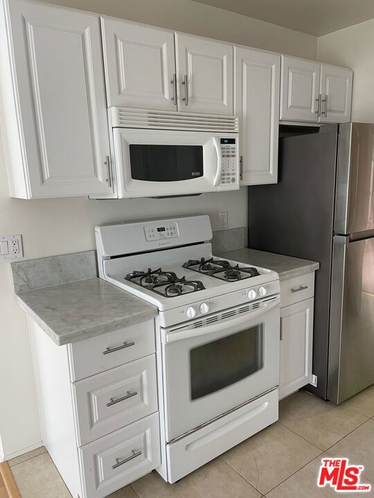 943 9th Street 5 Property Photo 8