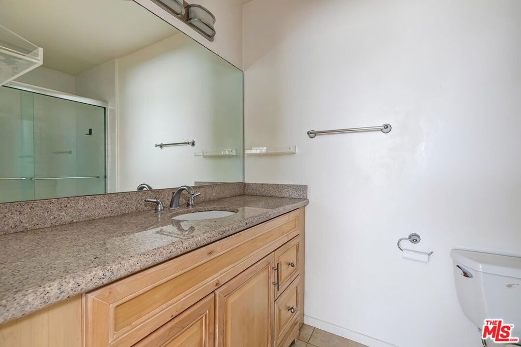 943 9th Street 5 Property Photo 12
