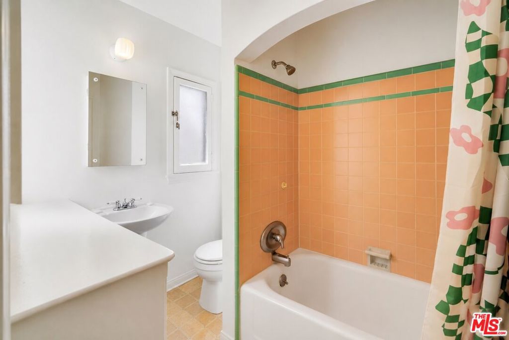 2338 Lake View Avenue Property Photo 20