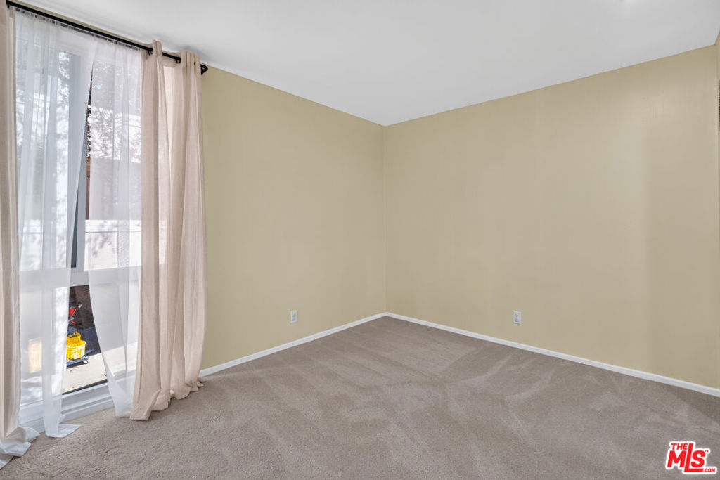 6505 Green Valley Circle 207 Property Photo 9