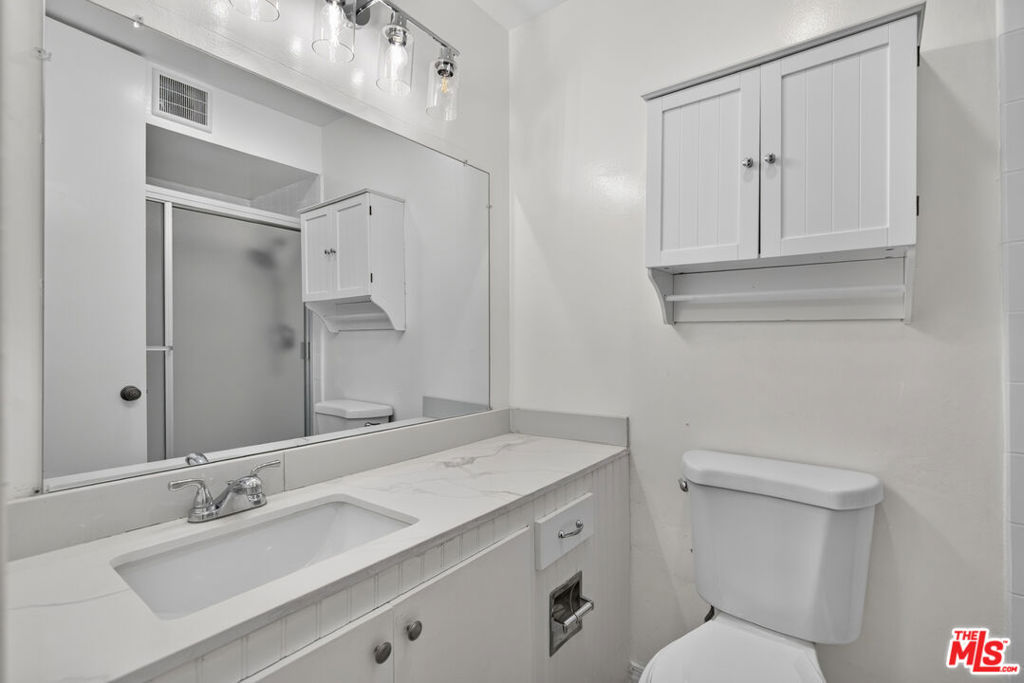 6505 Green Valley Circle 207 Property Photo 15