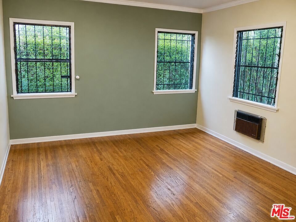 515 N Hayworth Avenue Property Photo 7