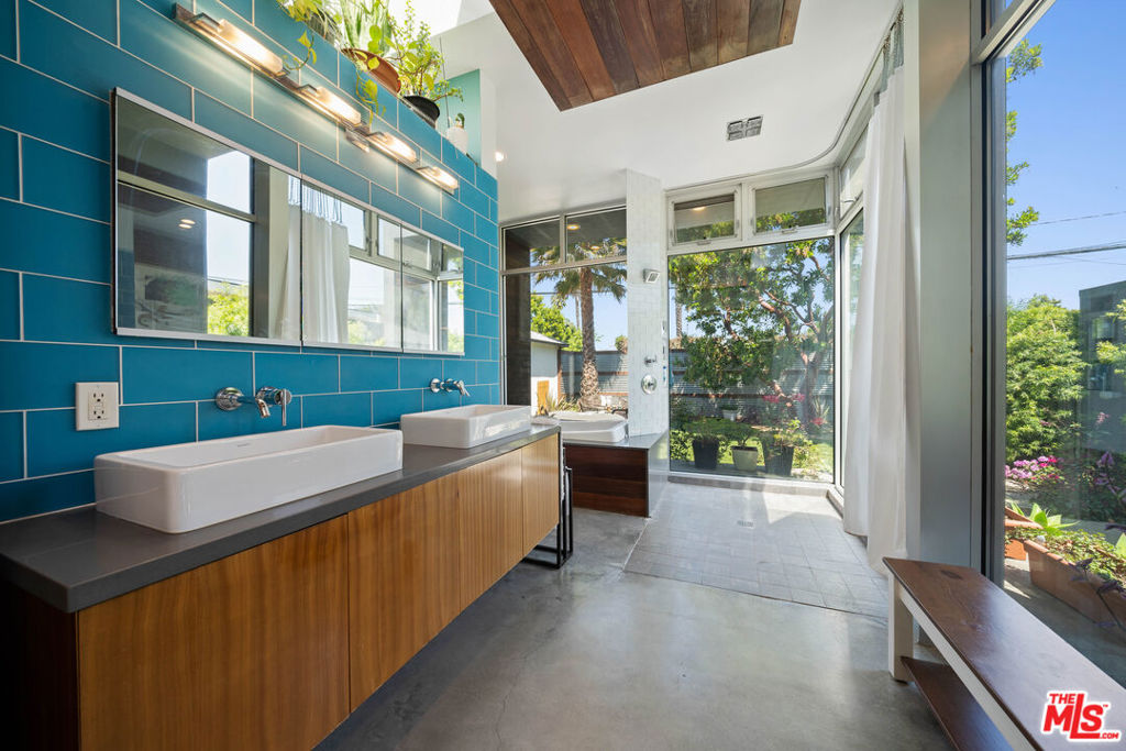 2817 Virginia Avenue Property Photo 26