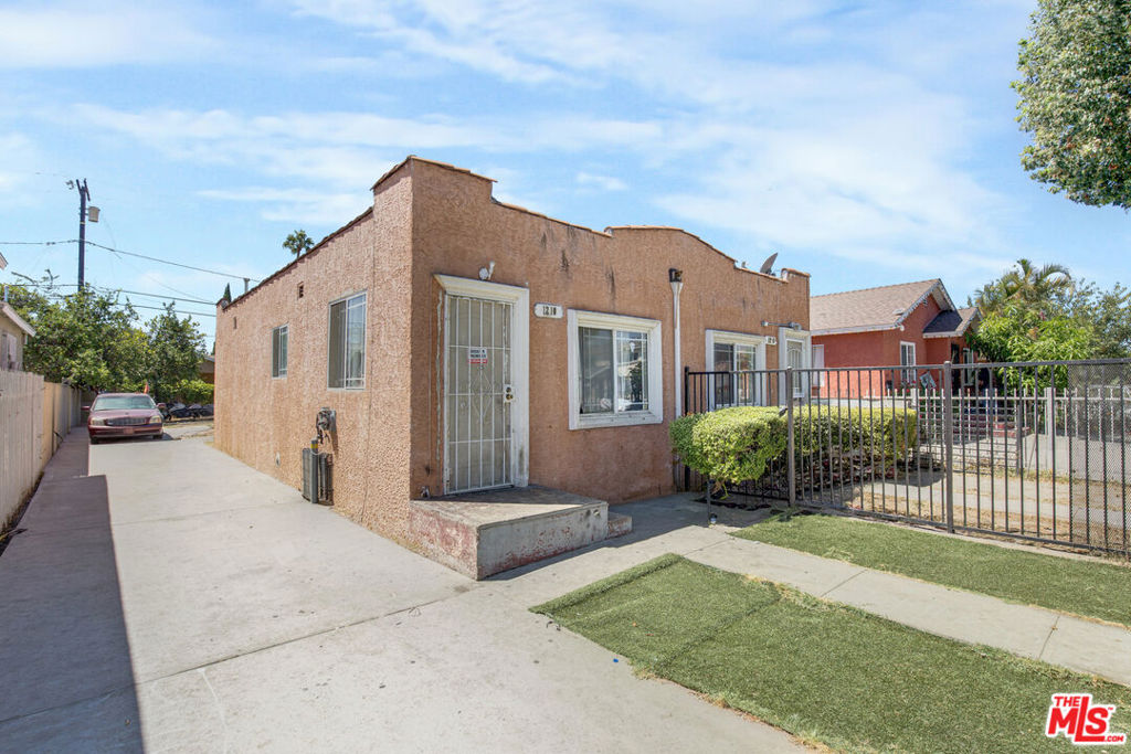 1208 E 74th Street Property Photo