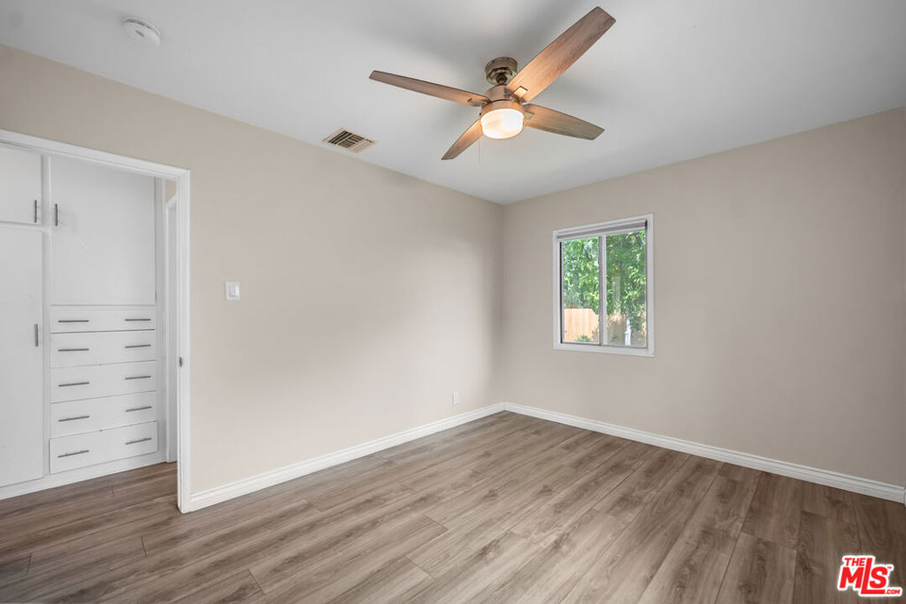 8914 Canby Avenue Property Photo 26