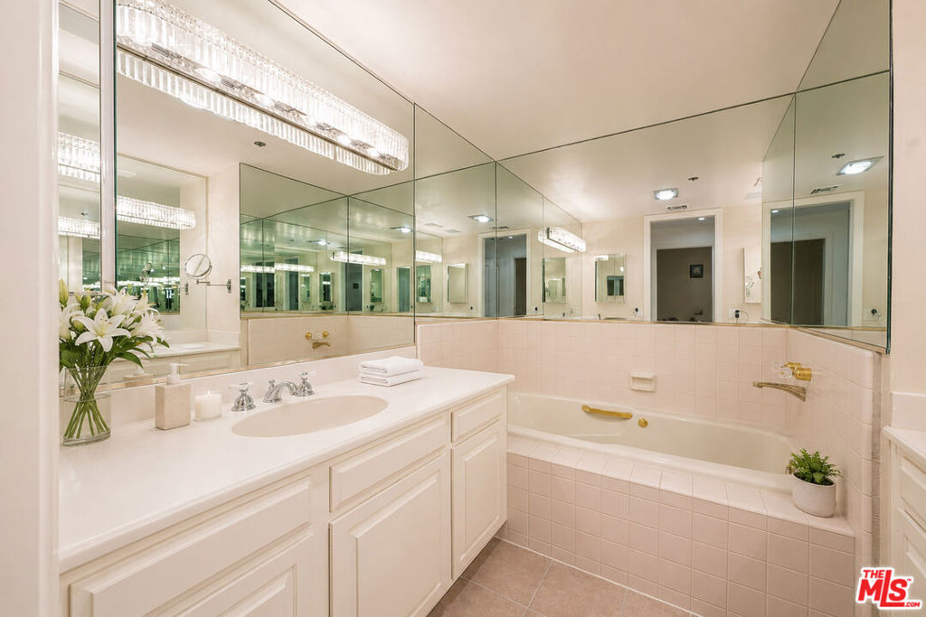 10550 Wilshire Boulevard 1001 Property Photo 26