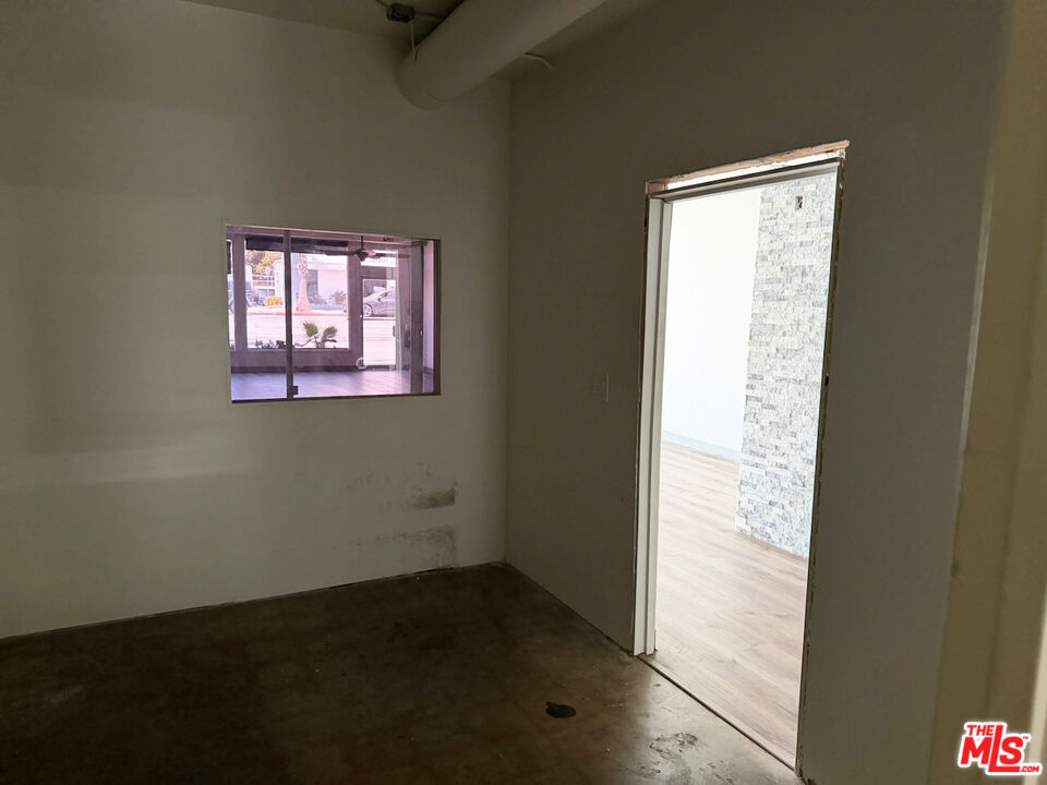 10812 Washington Boulevard A Property Photo 5