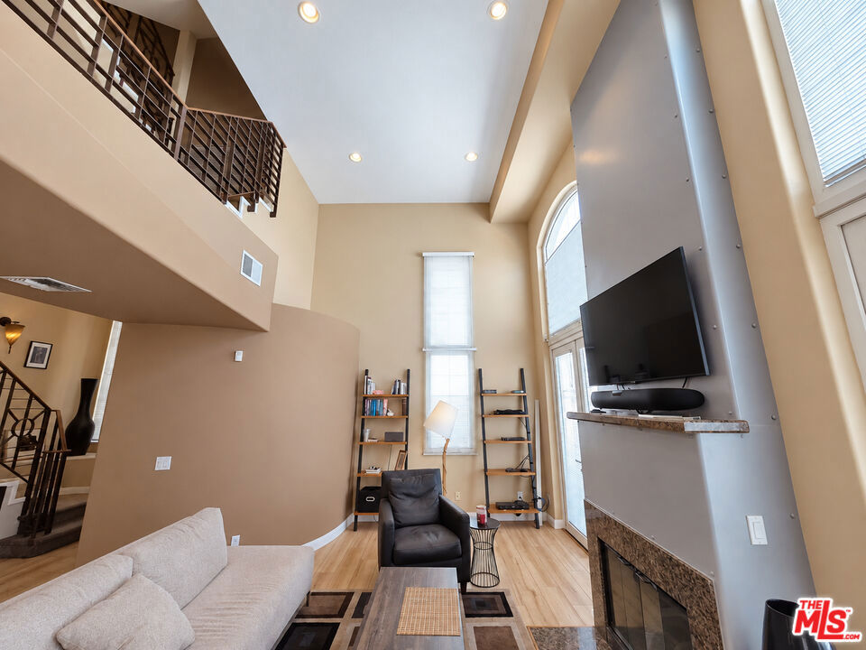 1247 23rd Street D Property Photo 12