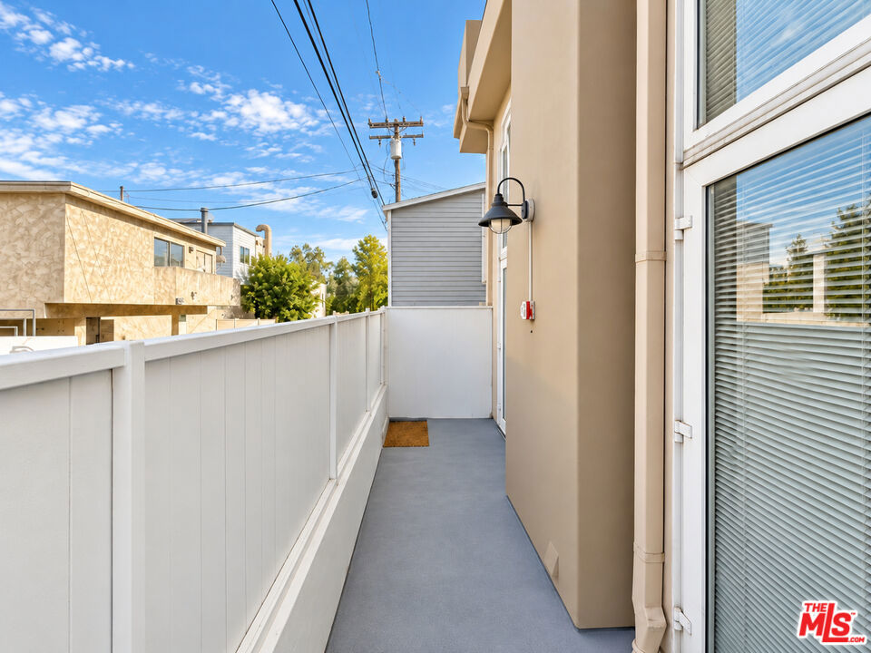 1247 23rd Street D Property Photo 15