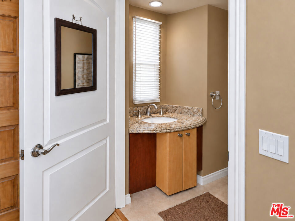 1247 23rd Street D Property Photo 17