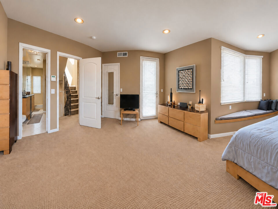 1247 23rd Street D Property Photo 30