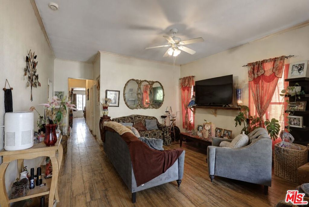 276 Thorne Street Property Photo 2