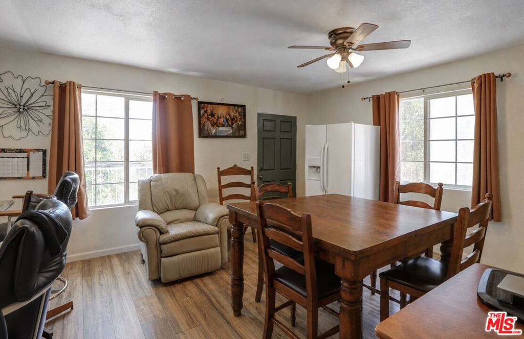 276 Thorne Street Property Photo 4