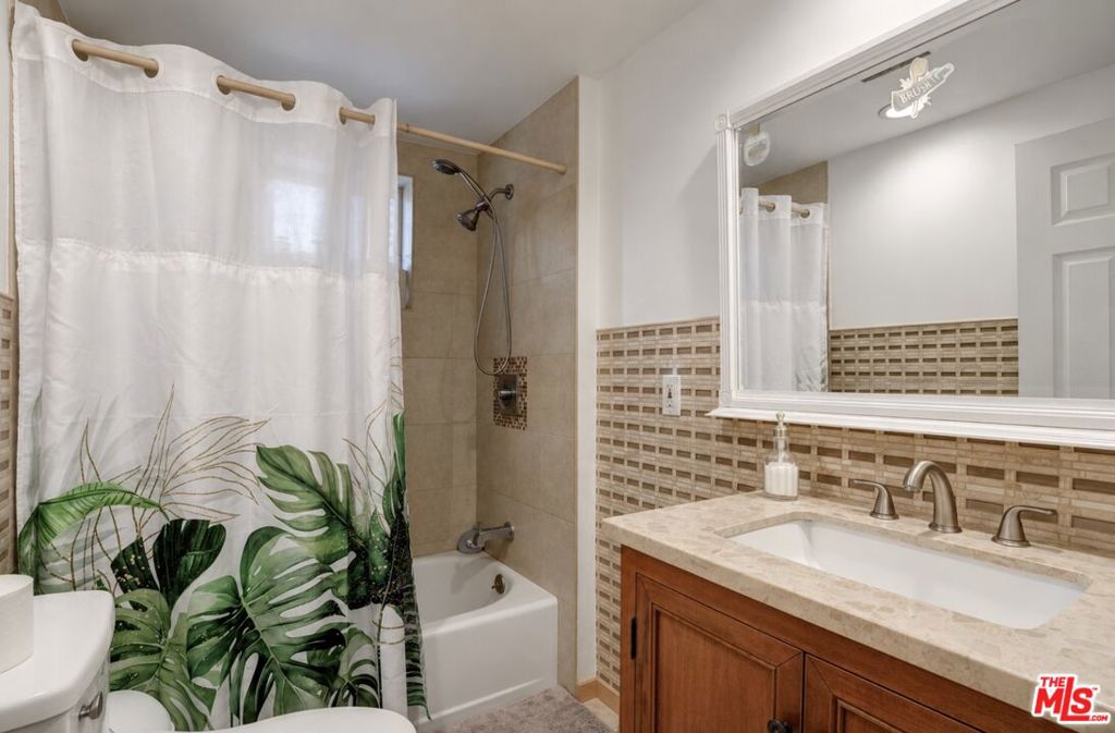 276 Thorne Street Property Photo 10