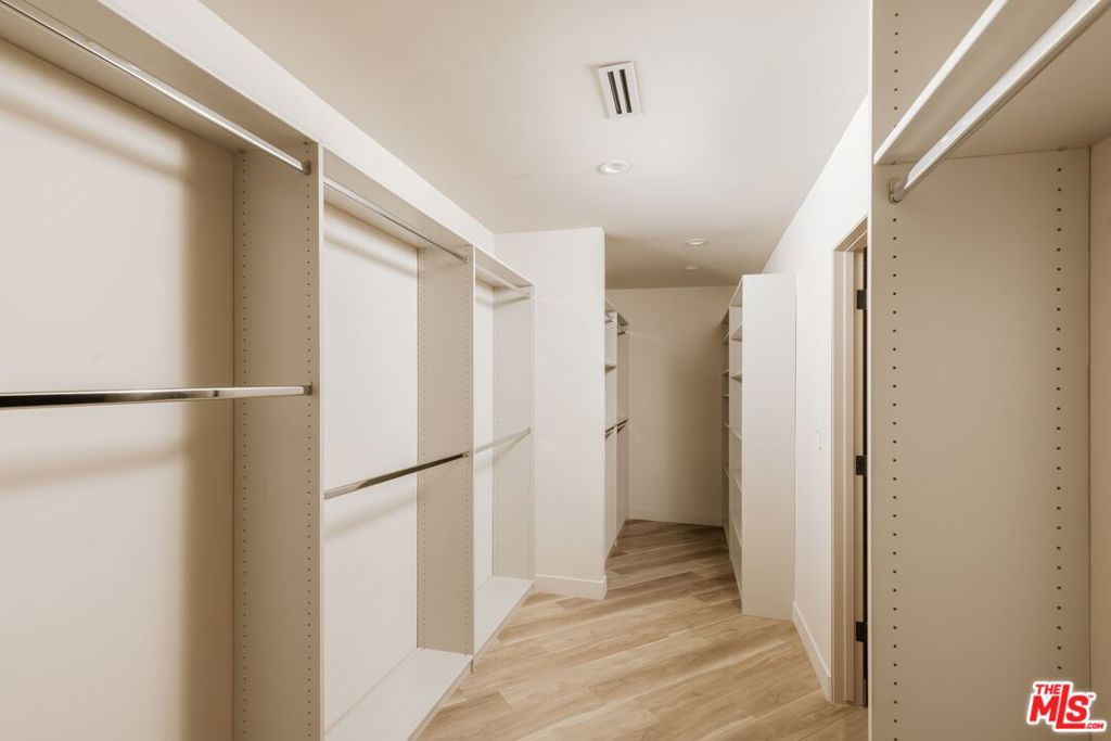 10122 Sunbrook Drive Property Photo 19