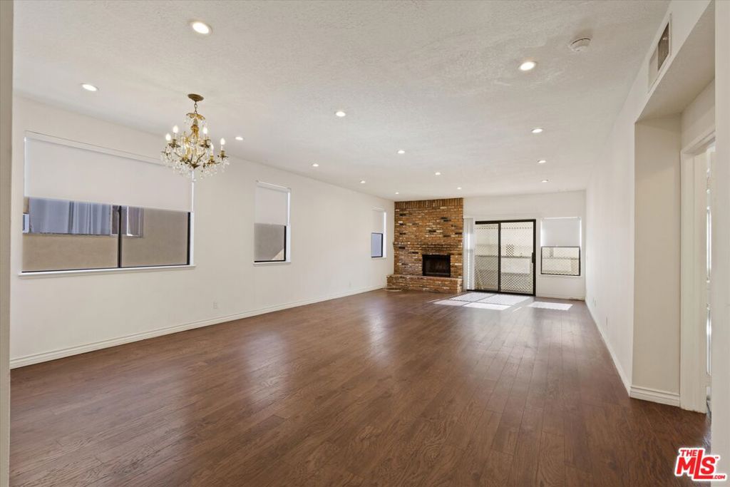 432 S Hamel Road 201 Property Photo 4