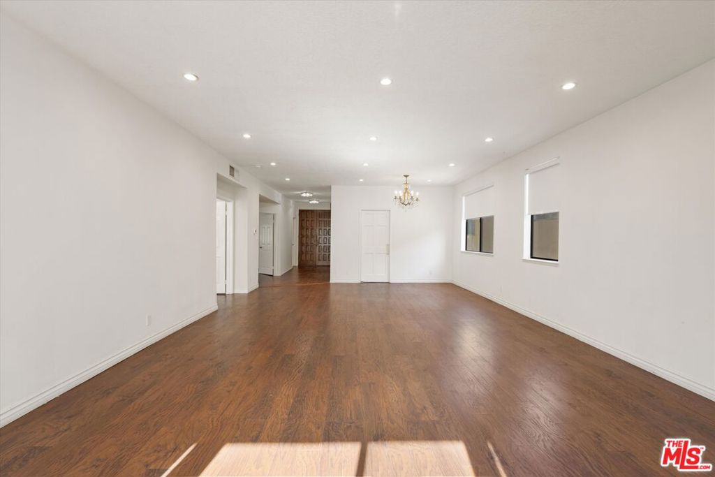 432 S Hamel Road 201 Property Photo 6