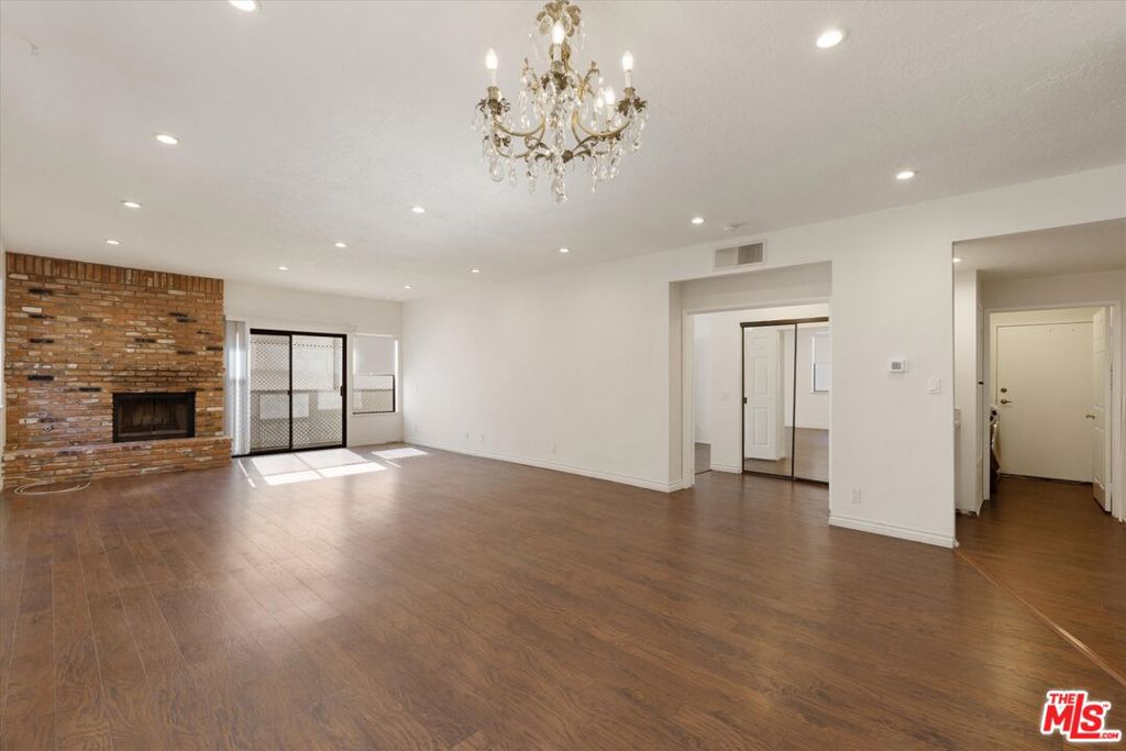 432 S Hamel Road 201 Property Photo 7
