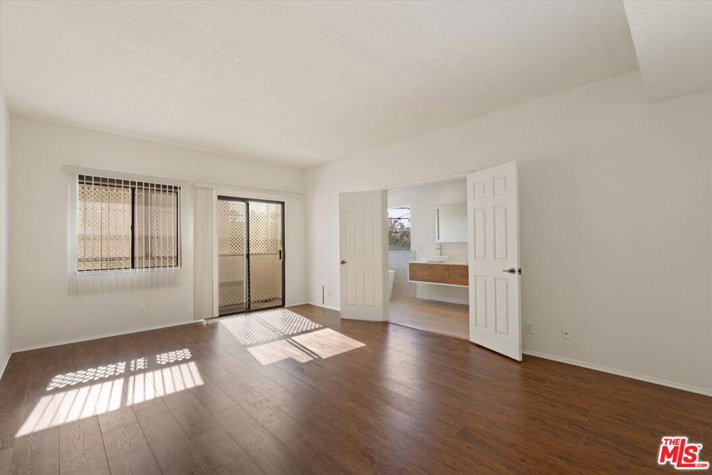 432 S Hamel Road 201 Property Photo 11