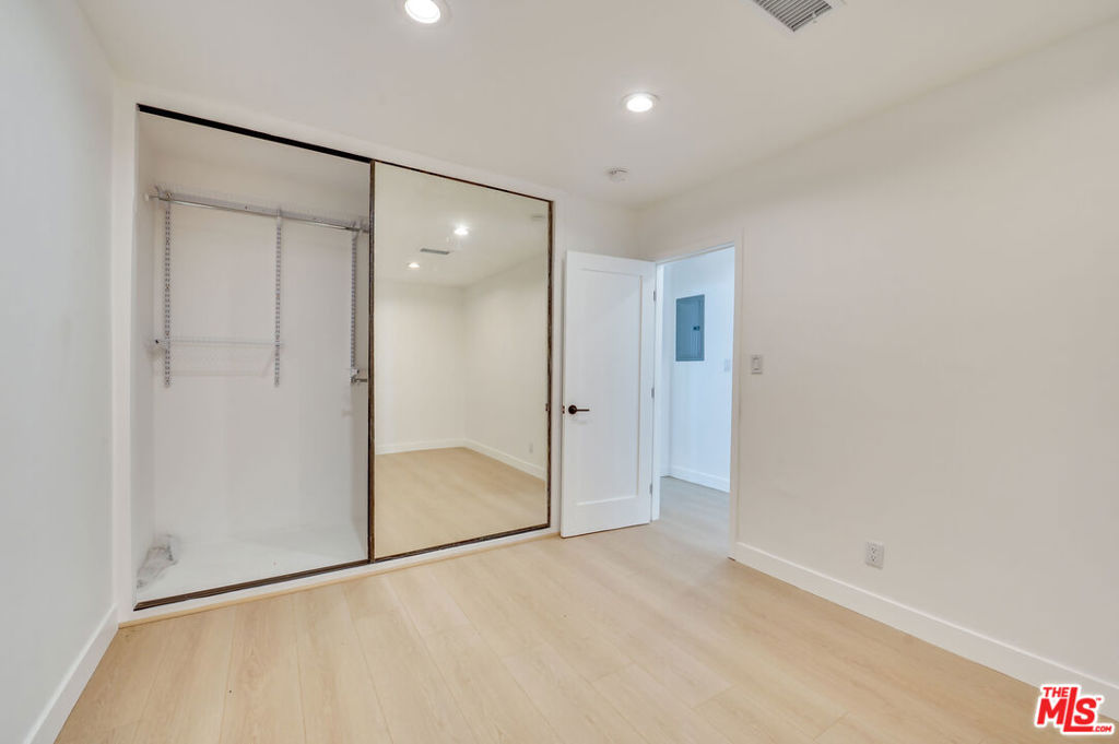 926 N Spaulding Avenue 8 Property Photo 8