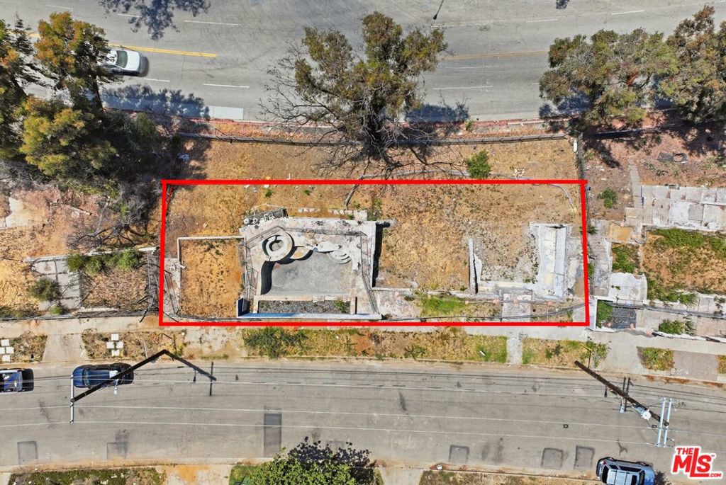 545 N Las Casas Avenue Property Photo 6